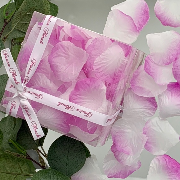 Boxed Silk Rose Petals - Orchid - Picture 3 of 3